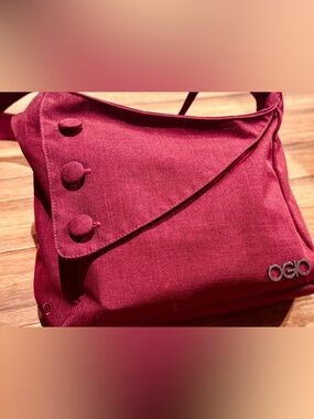 NWT - OGIO “Brooklyn” Women's Tablet Purse in Burgundy Canvas Knit